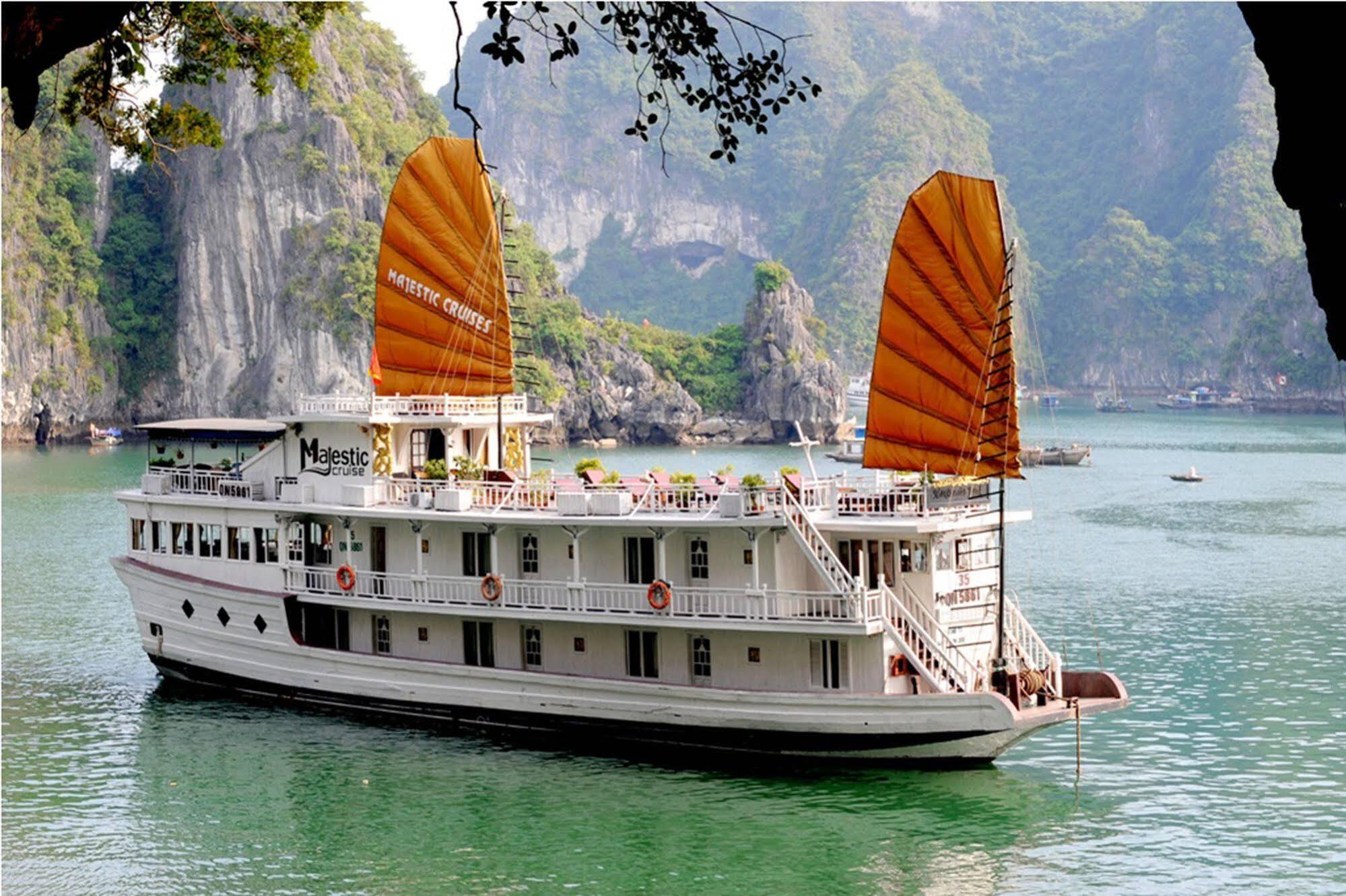 Majestic Halong Cruise Hotel Ha Long Exterior photo